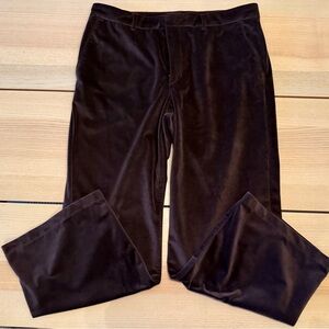 Levi’s velvety brown baggy trousers